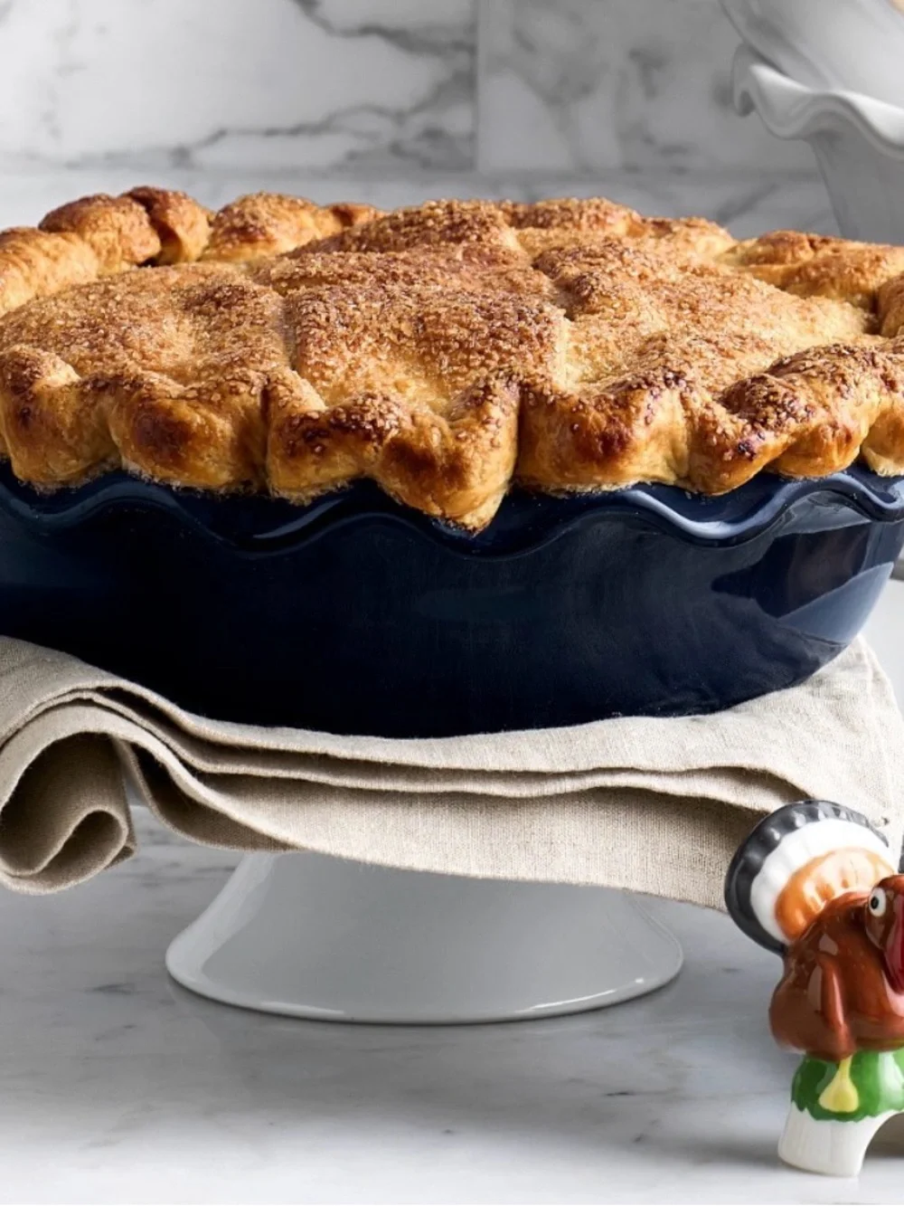Williams Sonoma Emile Henry French Ceramic ruffled pie pan